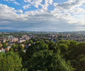 To jedno z najstarszych miast na Śląsku. Jest stolicą historycznej krainy