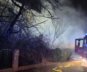 Tragiczny pożar domu w Poznaniu! Życia mężczyzny nie udało się uratować