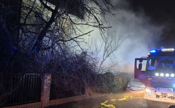 Tragiczny pożar domu w Poznaniu! Życia mężczyzny nie udało się uratować