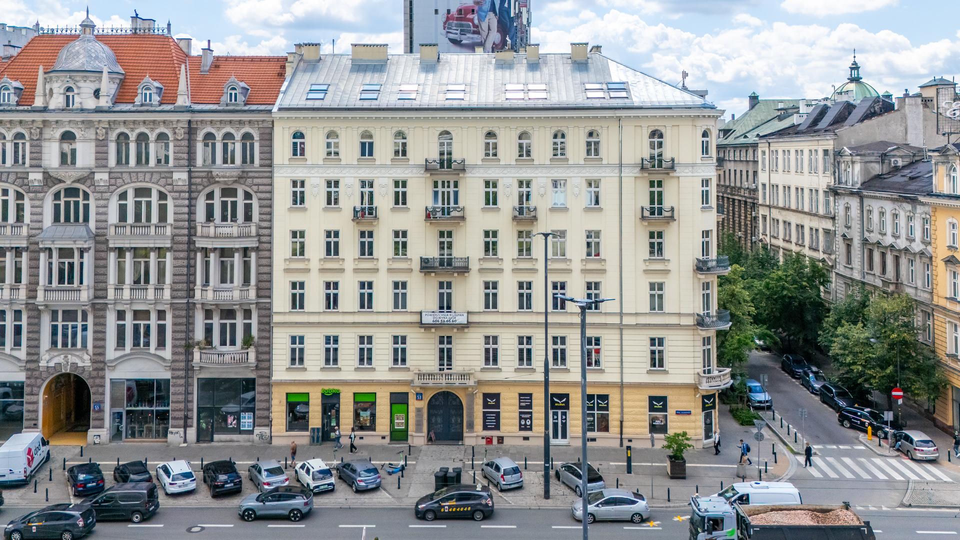 Południowa pierzeja Alej Jerozolimskich w centrum Warszawy
