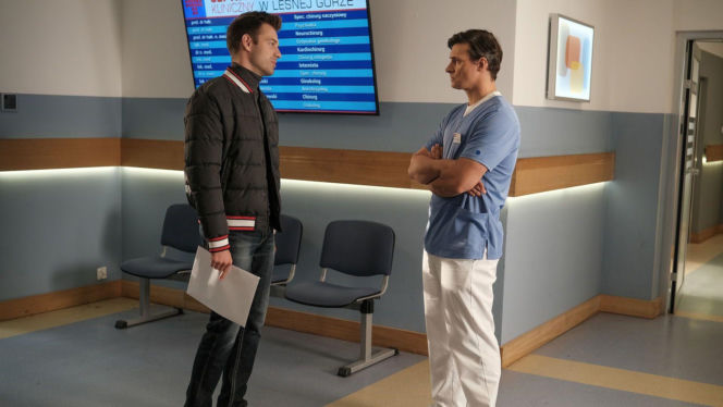 Na dobre i na złe odc. 977. Krzysztof Radwan (Mateusz Damięcki), Mario (Marcin Korcz)