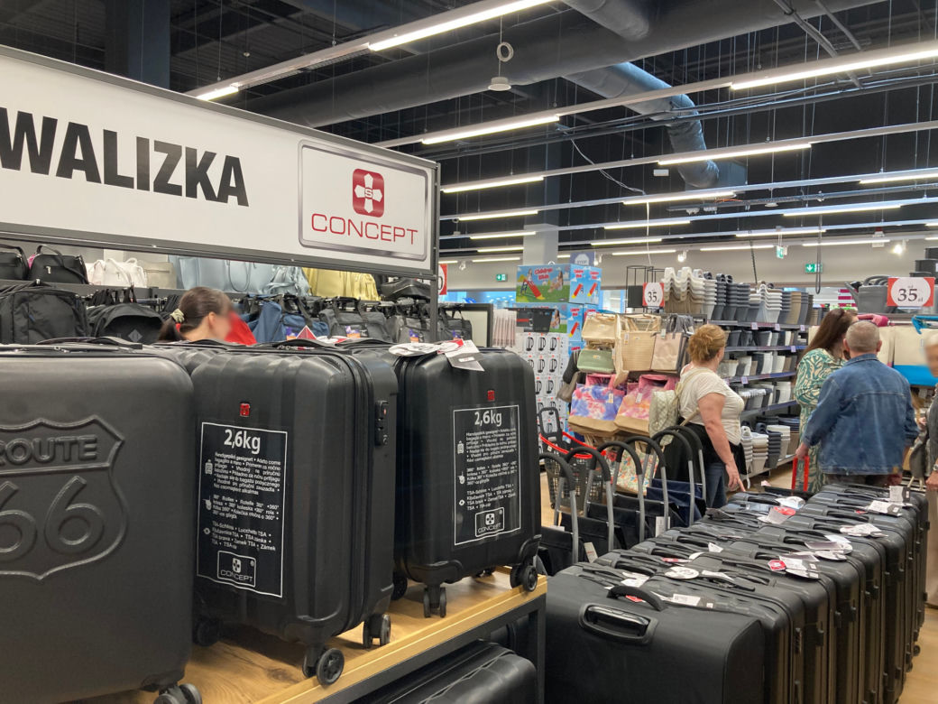 Nowy sklep Woolworth w Warszawie otwarty