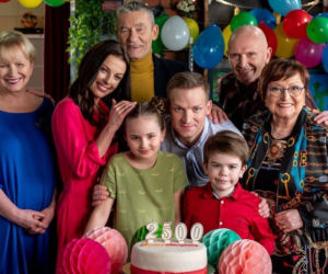 Barwy szczęścia odc. 2500. Basia, Kasia, Stefan Górka, Łukasz, Tolek, Irenka, Paulinka, Ksawcio