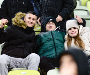 Kolejna kanonada Lechii w Gdańsku. Dużo zdjęć kibiców z meczu z liderem