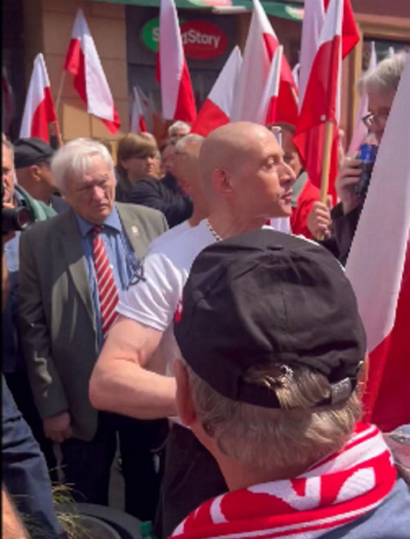 Incydent w Warszawie. Faszyści na marszu! Doszło do szarpaniny