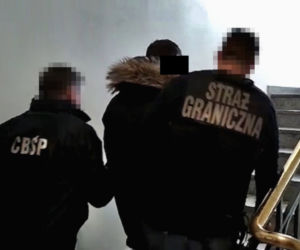 Akcja CBŚP: Rozbito gang ułatwiający pobyt nielegalnym imigrantom