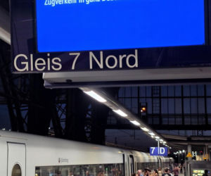 Niemcy/ Prezes Deutsche Bahn: ruch kolejowy stopniowo wraca do normy (opis) Awaria systemu łączności radiowej GSM-R wymusiła zatrzymanie wszystkich pociągów w całym kraju na czas ok. dwóch godzin