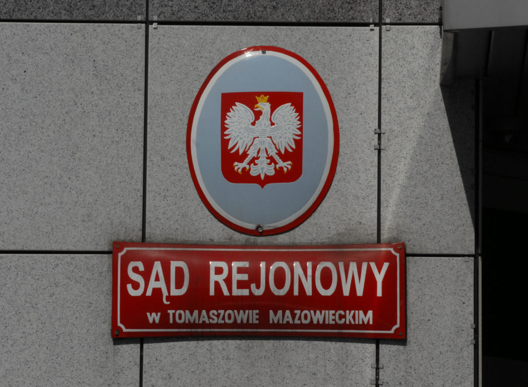 Ukradła z sądu 1,4 mln z