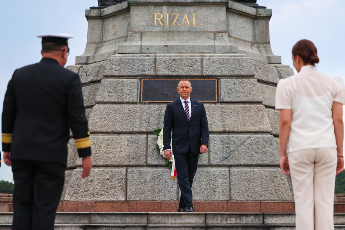 Karol Nawrocki z żoną na historycznych rozmowach na Filipinach