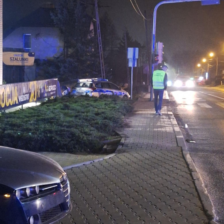 Kierujący hondą uciekał przed policją przez dwa miasta