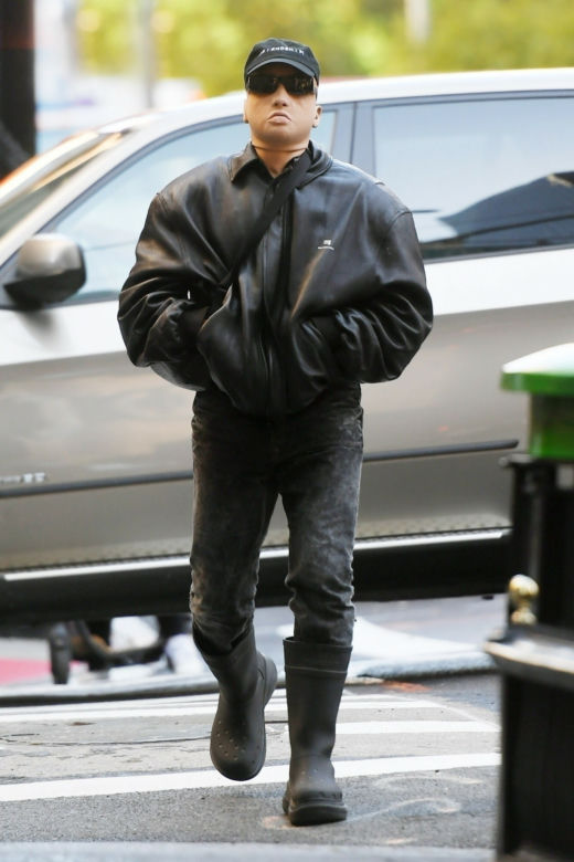 Zamaskowany Kanye West