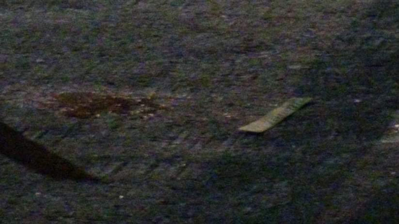 Krwawa jatka na Bemowie. Biegł ulicą z poderżniętym gardłem