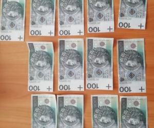 Łodzianin WYDRUKOWAŁ pieniądze na drukarce i zapłacił nimi za konsolę