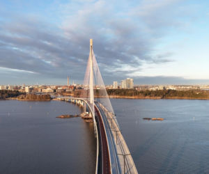 Most w Helsinkach otwarty. To nowa wizytówka miasta - most Kruunuvuorensilta