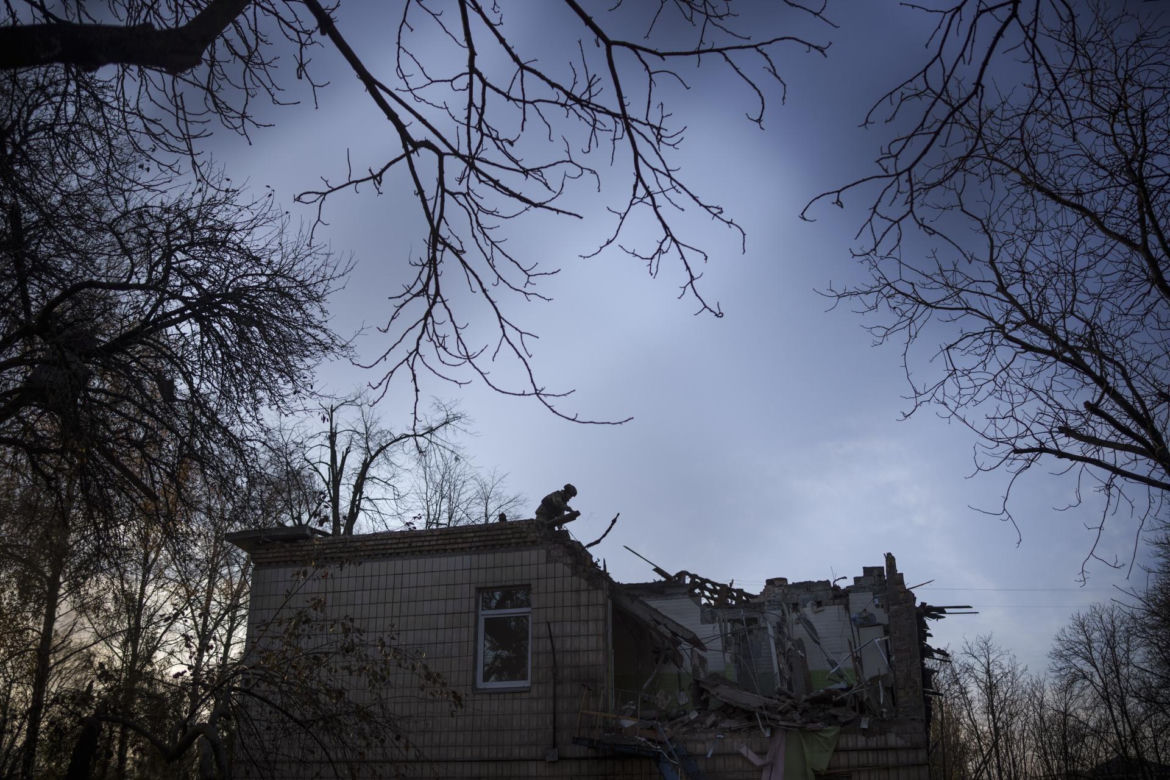 Wojna w Ukrainie. Zmasowany atak dronów na Kijów, są ranni