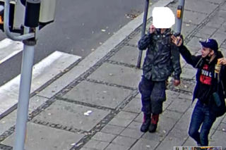 Gliwice: Ukradł telefon niepełnosprawnemu chłopakowi. Rozpoznajesz go? [ZDJĘCIA]