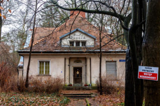 Opuszczona willa w Konstancinie