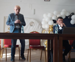 Spotkanie w sprawie budowy masztu 5 G w Płoskiem