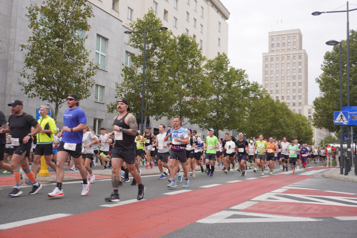 Uczestnicy Maratonu Warszawskiego 2025