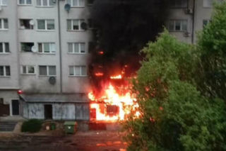 Blok w ogniu na Dolnym Śląsku. Służby z całego powiatu w akcji