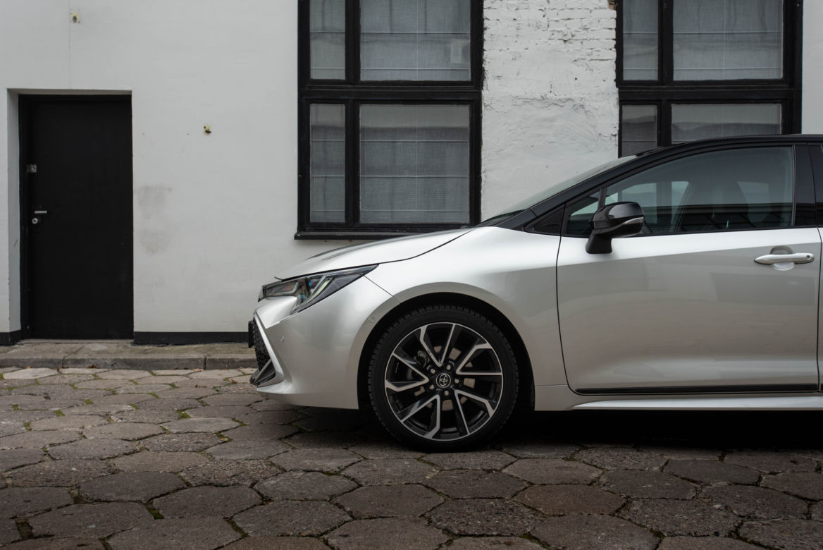 Toyota Corolla Hatchback 1.2 Turbo 116 KM 6 M/T 