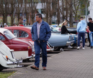 Bydgoskie klasyki zaparkowały przed Torbydem [ZDJĘCIA]