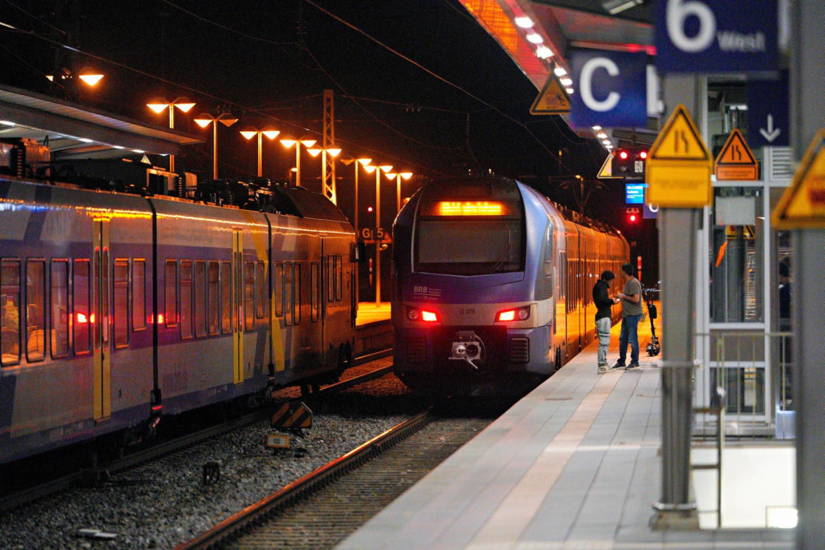 Niemcy/ Prezes Deutsche Bahn: ruch kolejowy stopniowo wraca do normy (opis) Awaria systemu łączności radiowej GSM-R wymusiła zatrzymanie wszystkich pociągów w całym kraju na czas ok. dwóch godzin