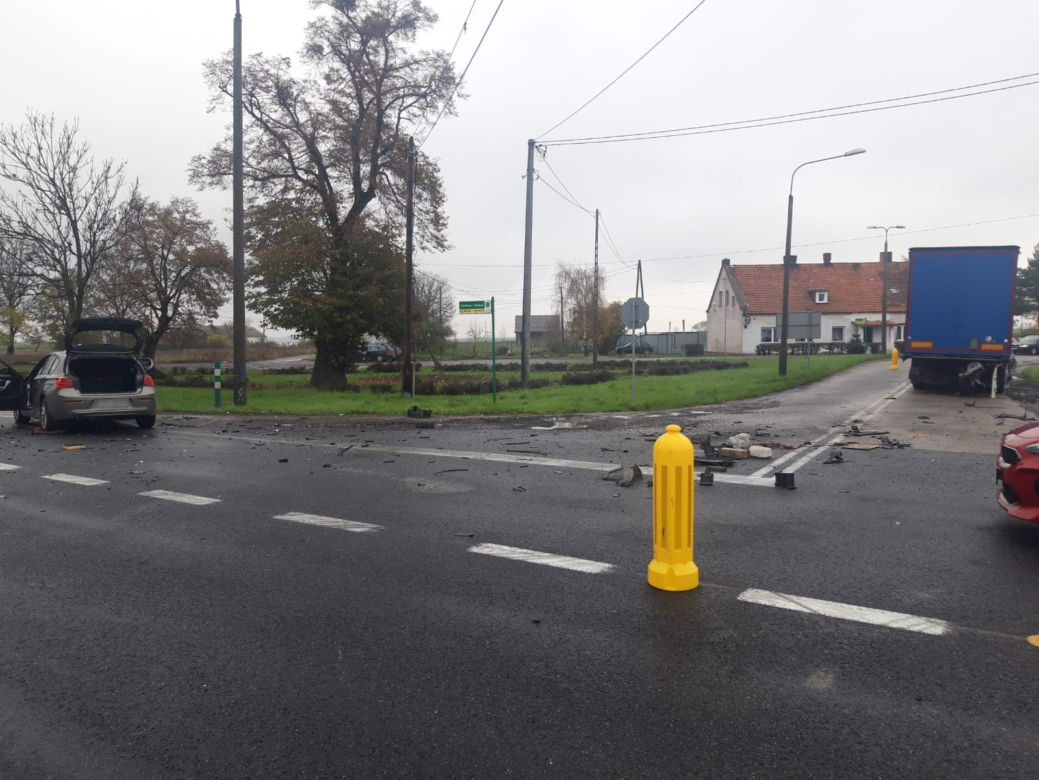 Straszna śmierć na drodze pod Toruniem. Policja prosi o pomoc