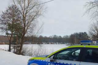 Piorun porzucony na drodze w Wigilię. Ta historia łamie serca