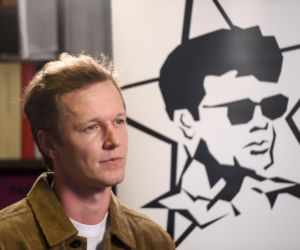 Filip Pławiak kiedyś i dziś. Tak przez lata zmieniał się ulubieniec widzów z serialu Chyłka