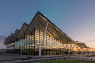 Będzie łatwiej dojechać na lotnisko w Gdańsku. Kto zaprojektuje nową drogę z Obwodnicy Metropolii Trójmiejskiej?