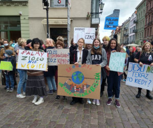 Z Kopernikiem dla Klimatu. Młodzi torunianie wyszli na ulice [AUDIO]