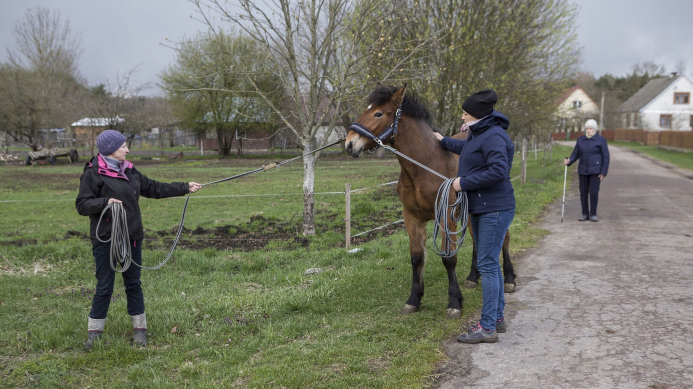 Zobacz, jak mieszkają bohaterowie serialu Rolnicy. Podlasie