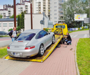 Żona zgubiła porsche męża