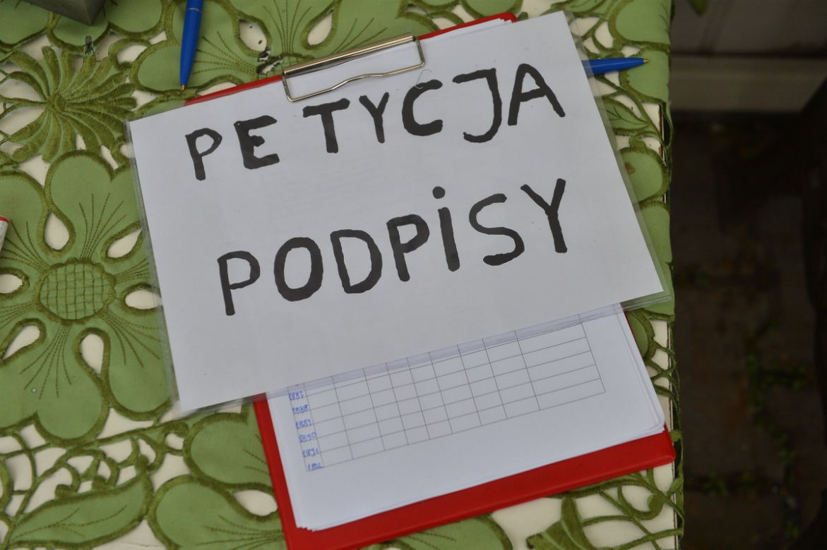 Przyszłość handlarzy z bazarku na Gocławiu jest w ich rękach