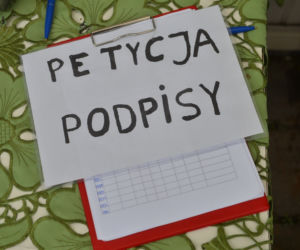 Przyszłość handlarzy z bazarku na Gocławiu jest w ich rękach