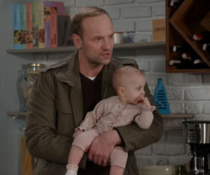 Pierwsza miłość odc. 4164.  Janek Stańczuk (Maciej Mikołajczyk), córka Pola