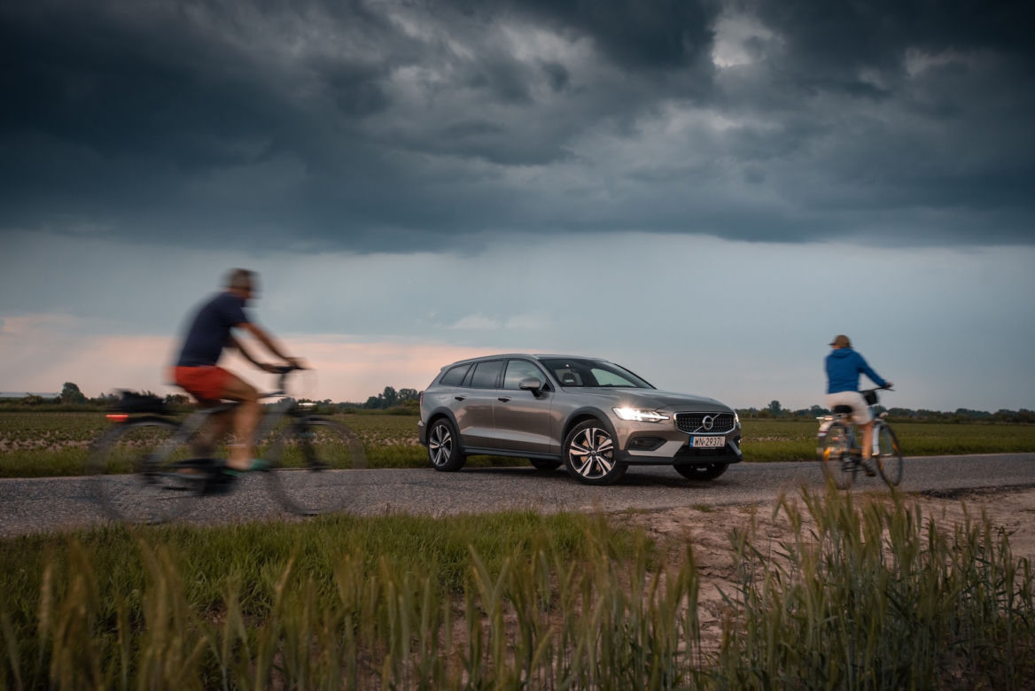 Volvo V60 D4 AWD Cross Country Pro