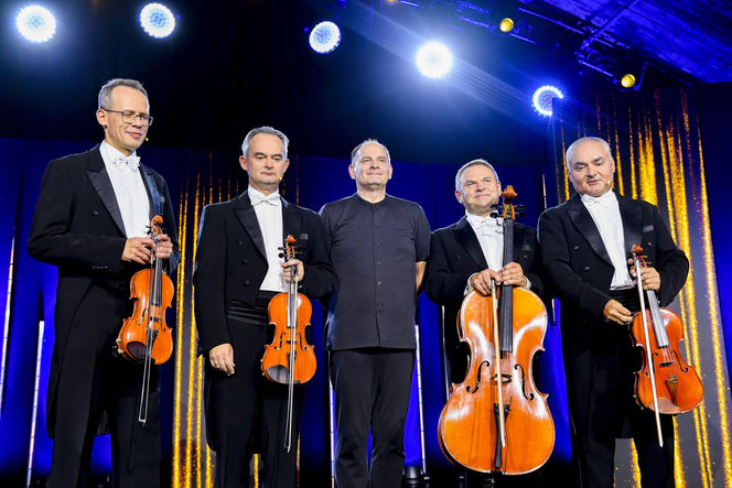 Najpierw Martyniuk a teraz oni. Polscy kabareciarze robią zamieszanie w samolocie!