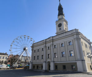 Leszno - zachwyca jednym z najpiękniejszych ratuszy i duchem „Małej Europy”