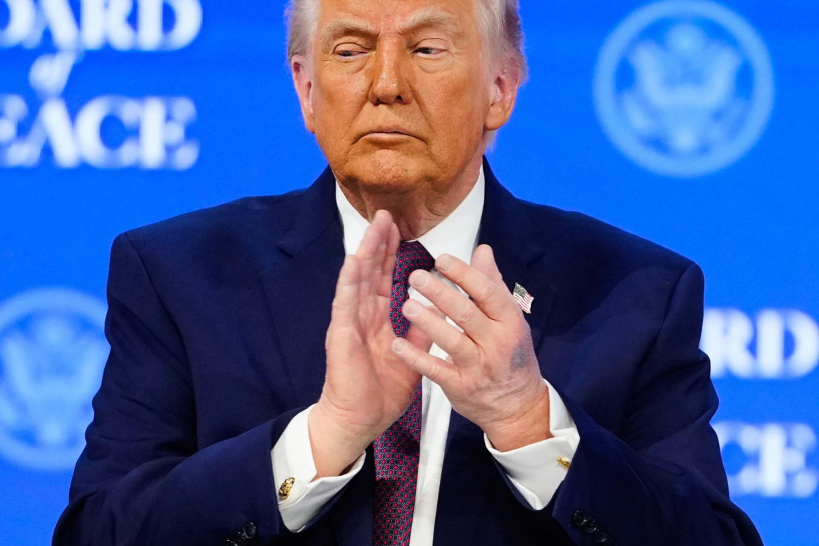 Tajemniczy znak na ręce Trumpa! Rzeczniczka tłumaczy