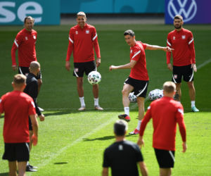 Euro 2021: Polacy w dobrych nastrojach podczas treningu przed meczem ze Słowacją [ZDJĘCIA]