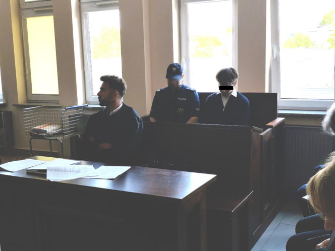 Jechał pod wpływem alkoholu, rozbił mercedesa o słup. 18-letnia Ania zginęła na miejscu