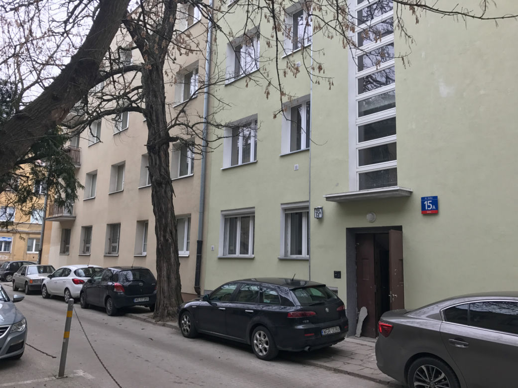 Mieszkanie w Warszawie kupił za 23 000 zł.