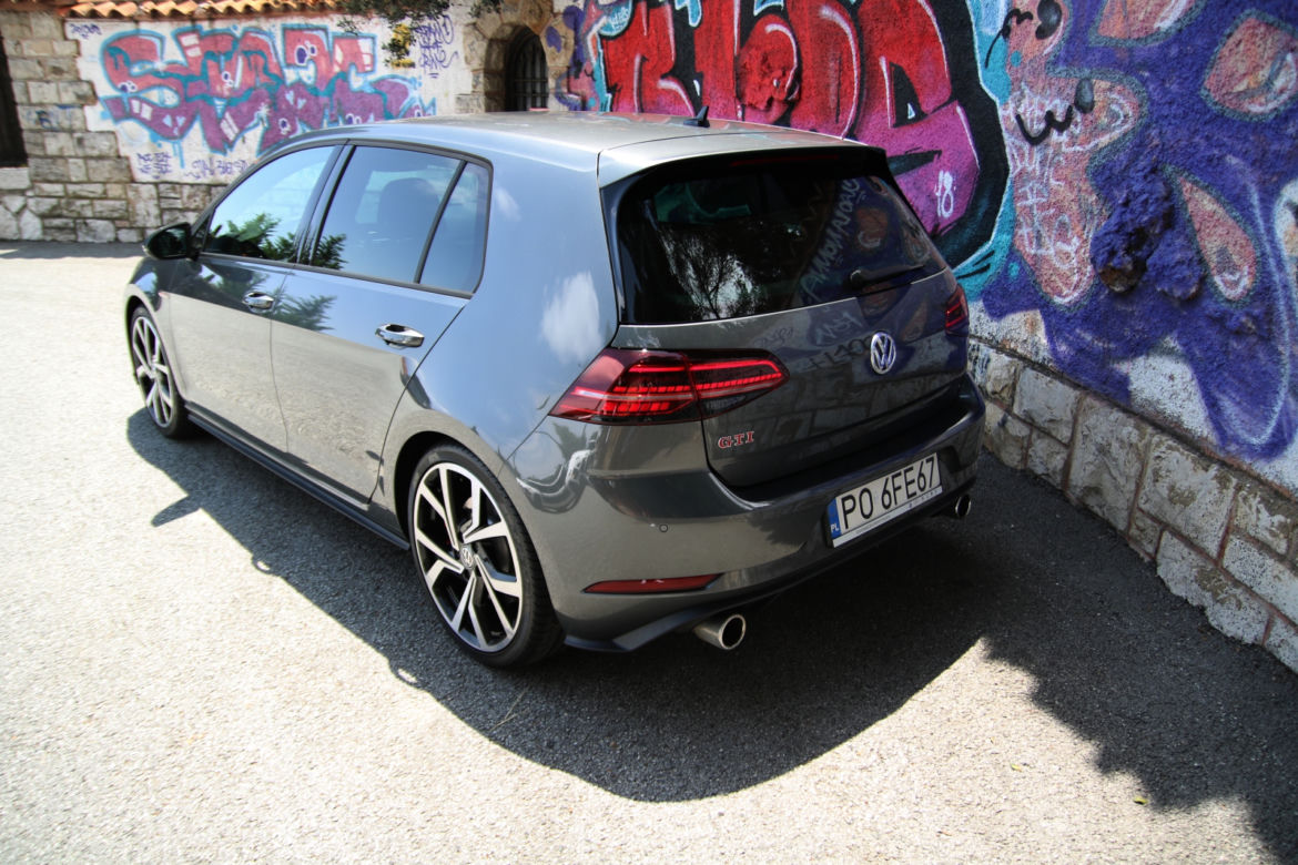 Volkswagen Golf GTI 2.0 TSI 245 KM