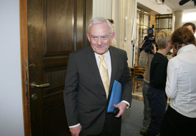 Leszek Miller przed komisją hazardową