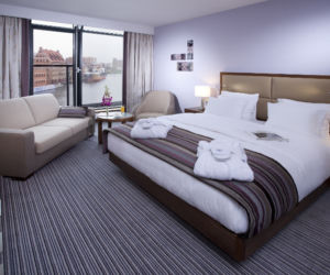 King Hilton Delux Room