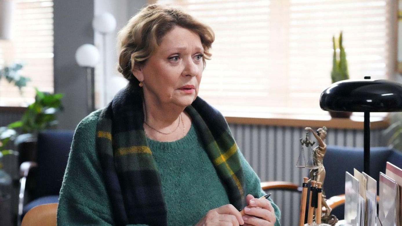 	Barwy szczęścia ostatni odcinek 3202 finał sezonu. Józefina Rawiczowa (Elżbieta Jarosik)