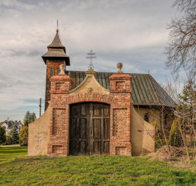 To jedno z najpiękniejszych miast Małopolski. W średniowieczu było wsią, w której mieszkali zakonnicy z Jerozolimy