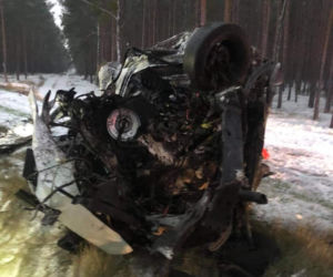 Wpadł w poślizg i wjechał pod rozpędzony pociąg. NIE ŻYJE 25-letni kurier spod Piły 